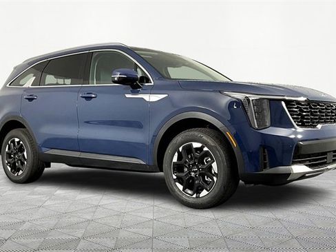 New 2026 Kia Sorento S image 3