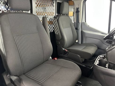 Used 2018 Ford Transit 250 130 Low Roof w/ Exterior Upgrade Package RWD image 24