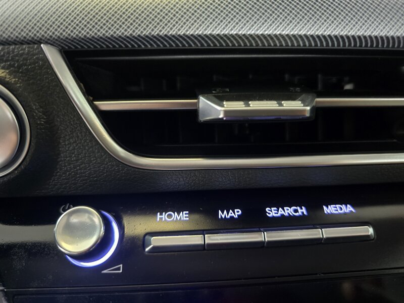 Used 2025 Hyundai Sonata SEL FWD image 25