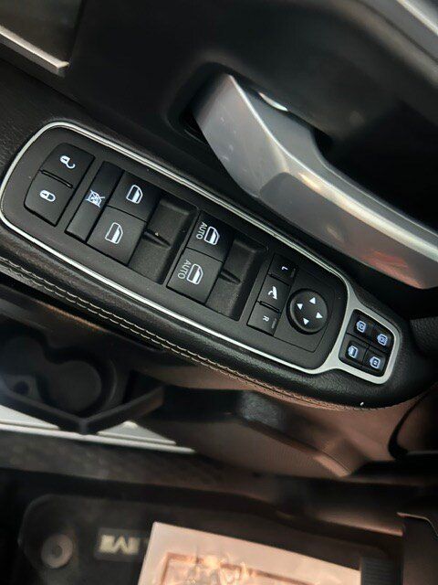 Used 2024 RAM 2500 Big Horn w/ Night Edition AWD/4WD image 51