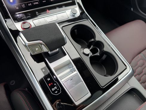 New 2026 Audi RS Q8 performance image 18