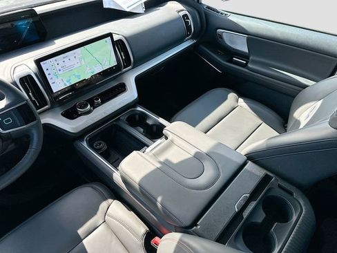 Used 2025 Ford Expedition Max Active image 24