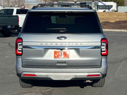 Used 2024 Ford Expedition Limited image 10