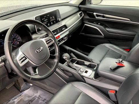 Used 2020 Kia Telluride LX FWD image 15