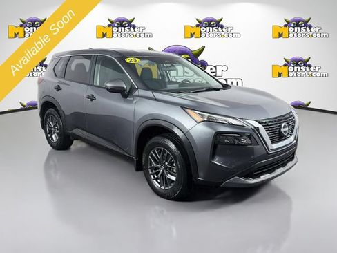 Used 2023 Nissan Rogue S AWD/4WD image 3