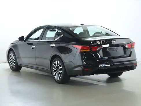 Certified 2025 Nissan Altima 2.5 SV FWD image 39