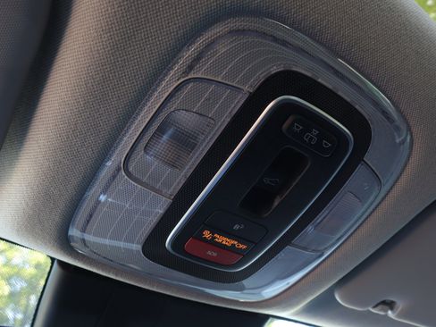 Used 2024 Hyundai Elantra Limited image 24