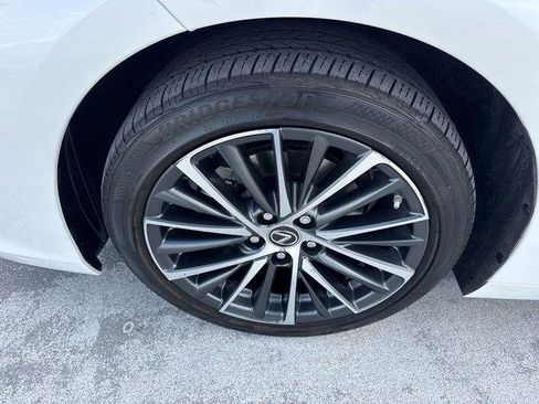 Certified 2023 Lexus ES 350 w/ Premium Package FWD image 10