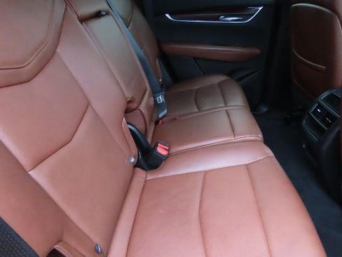 Used 2022 Cadillac XT5 Premium Luxury w/ Technology Package image 15