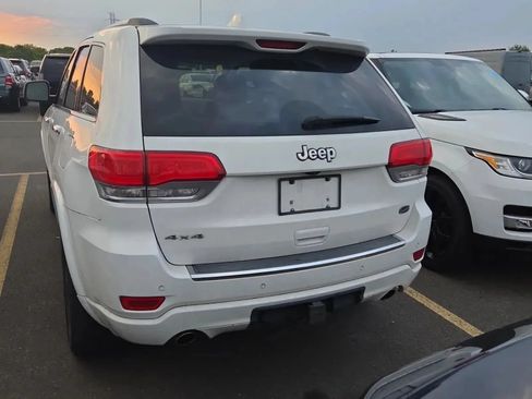Used 2015 Jeep Grand Cherokee Overland AWD/4WD image 11