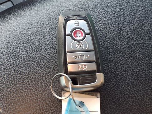 Used 2020 Ford F150 Lariat w/ Equipment Group 502A Luxury image 11