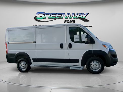 Used 2025 RAM ProMaster 2500 w/ U-Haul Equipment Group FWD image 39