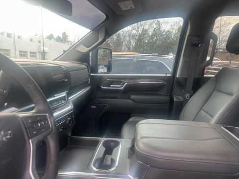 Used 2024 Chevrolet Silverado 3500 LTZ w/ LTZ Plus Package image 39