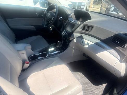 Used 2016 Acura ILX FWD image 9
