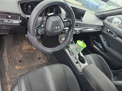 Used 2024 Honda Civic Sport image 3