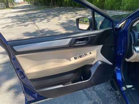 Used 2016 Subaru Outback 2.5i Premium AWD/4WD image 10