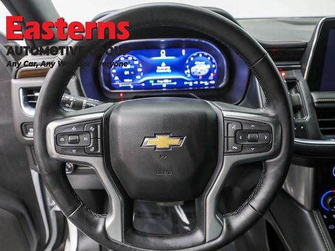 Used 2023 Chevrolet Suburban Premier image 10