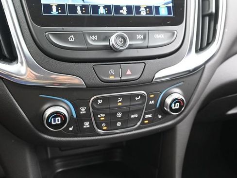Used 2024 Chevrolet Equinox LT FWD image 24