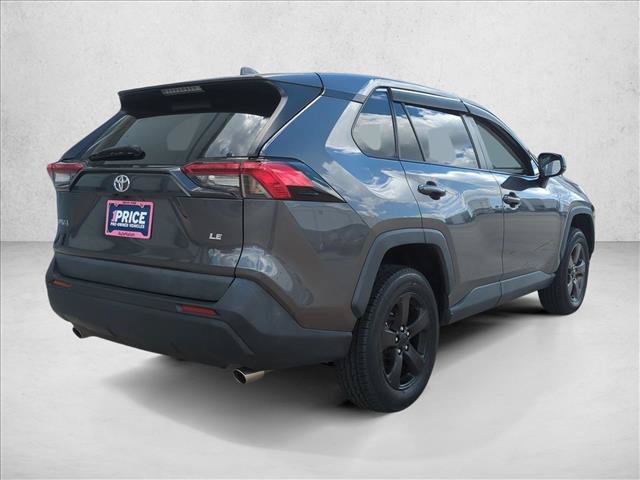 Certified 2022 Toyota RAV4 LE FWD image 5