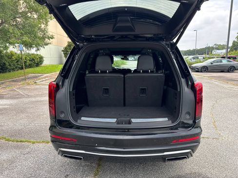Used 2022 Cadillac XT6 Premium Luxury FWD image 18