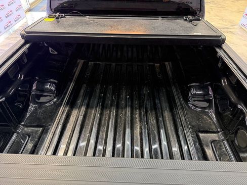 Used 2024 Nissan Frontier SV image 61