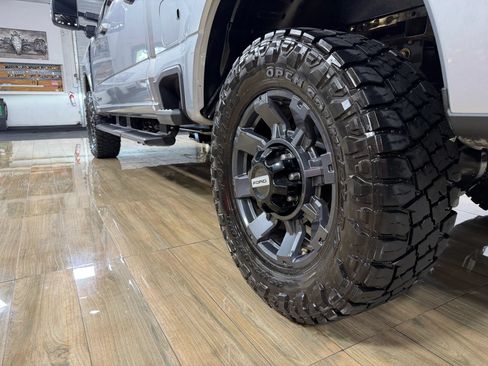 Used 2023 Ford F250 Lariat w/ Sport Appearance Package AWD/4WD image 10