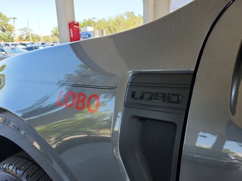 Certified 2025 Ford Maverick Lobo Premium AWD/4WD image 25