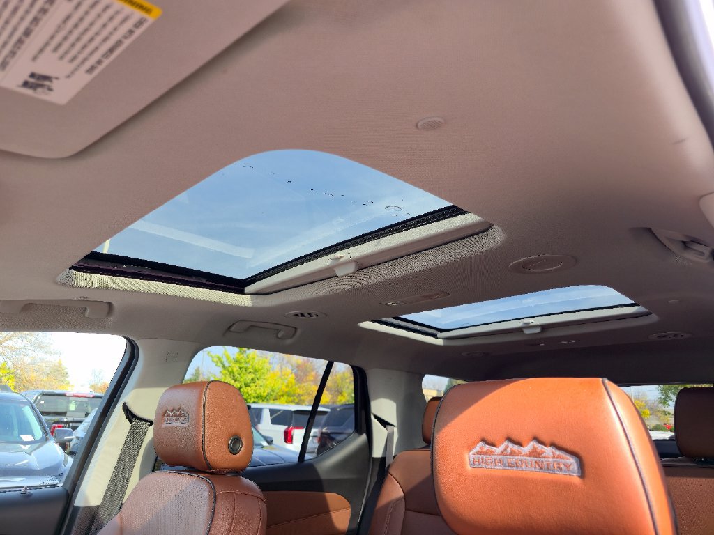 Certified 2019 Chevrolet Traverse High Country AWD/4WD image 22