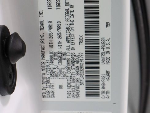 Used 2024 Toyota Tundra SR5 w/ SR5 Convenience Package AWD/4WD image 32
