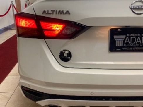 Used 2024 Nissan Altima 2.5 SV w/ SV Premium Package image 12