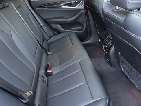 Certified 2025 BMW X4 xDrive30i image 26