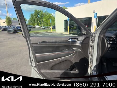 Used 2021 Jeep Grand Cherokee Trailhawk w/ Trailhawk Luxury Group AWD/4WD image 27