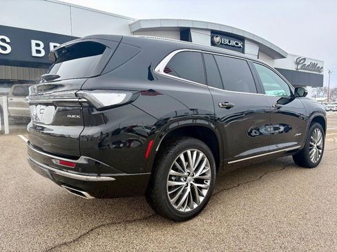 Used 2025 Buick Enclave Avenir w/ Super Cruise Package image 3