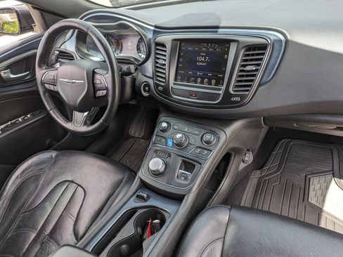 Used 2016 Chrysler 200 S w/ Navigation & Sound Group I image 33