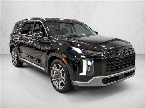 Used 2024 Hyundai Palisade Limited FWD image 3