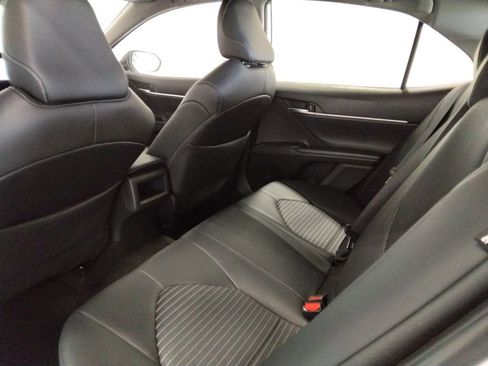 Used 2024 Toyota Camry SE image 32