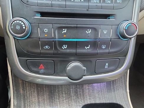 Used 2015 Chevrolet Malibu LT w/ Power Convenience Package FWD image 14