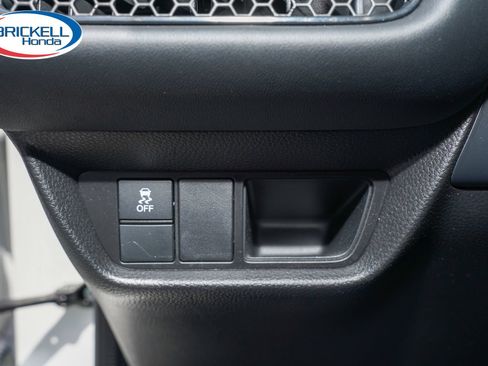 Certified 2023 Honda HR-V LX image 30