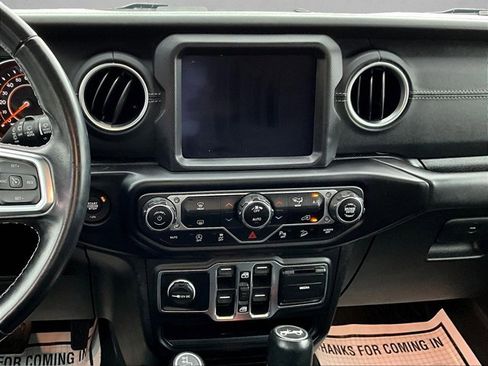 Used 2020 Jeep Wrangler Unlimited Sahara image 8