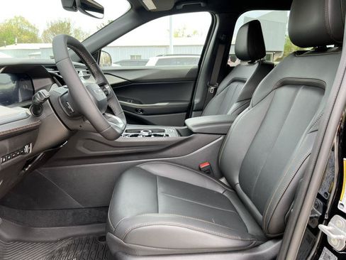 New 2026 Jeep Cherokee Limited AWD/4WD image 3