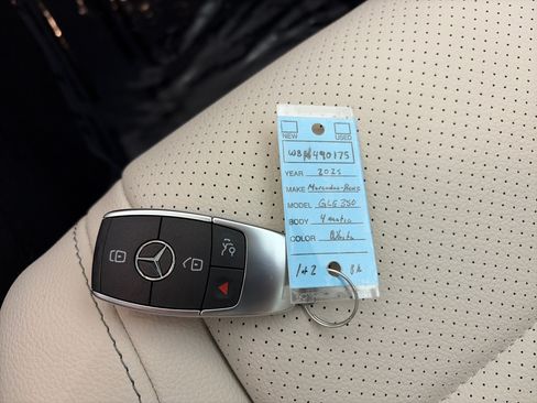 Used 2025 Mercedes-Benz GLE 350 4MATIC image 30