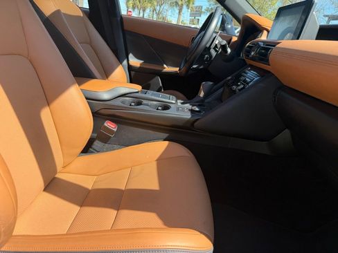 Used 2024 Lexus IS 350 F Sport image 11