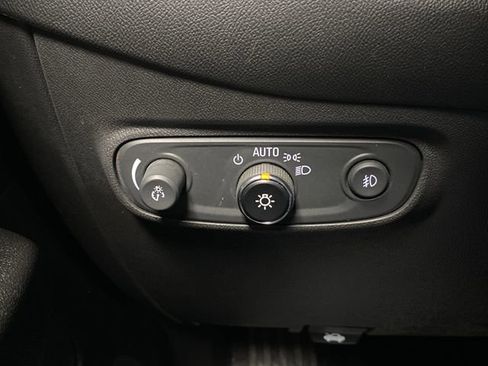 Used 2020 Chevrolet Equinox LT image 24