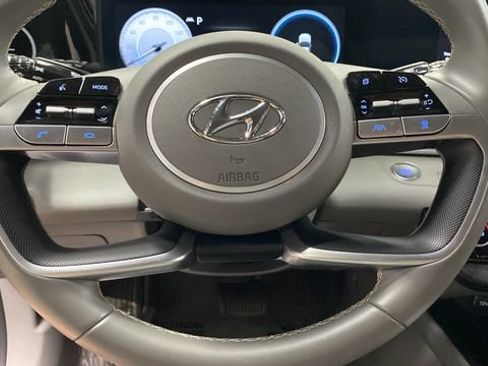 Used 2023 Hyundai Elantra SEL w/ Convenience Package FWD image 15