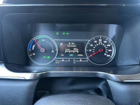 Used 2023 Kia Sorento EX image 15