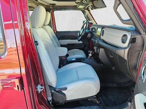 Used 2021 Jeep Gladiator Overland image 22