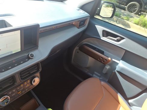 Used 2024 Ford Maverick Lariat AWD/4WD image 21