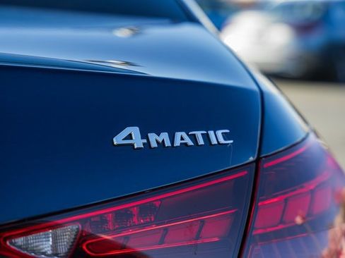 Used 2023 Mercedes-Benz C 300 4MATIC Sedan image 8