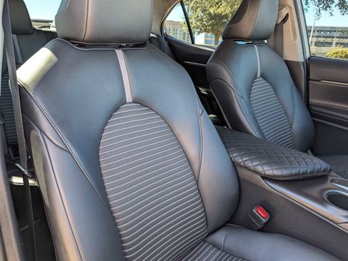 Used 2023 Toyota Camry SE image 22