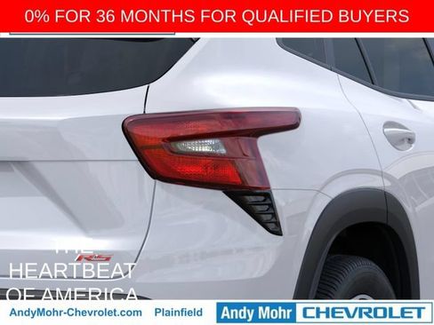 New 2026 Chevrolet Trax RS w/ Sunroof Package FWD image 14